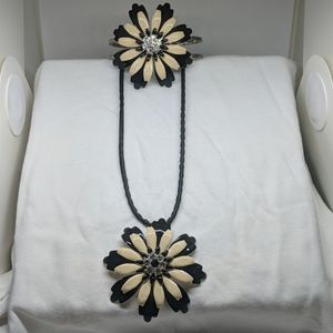 Black & Cream Flower Necklace & Bracelet